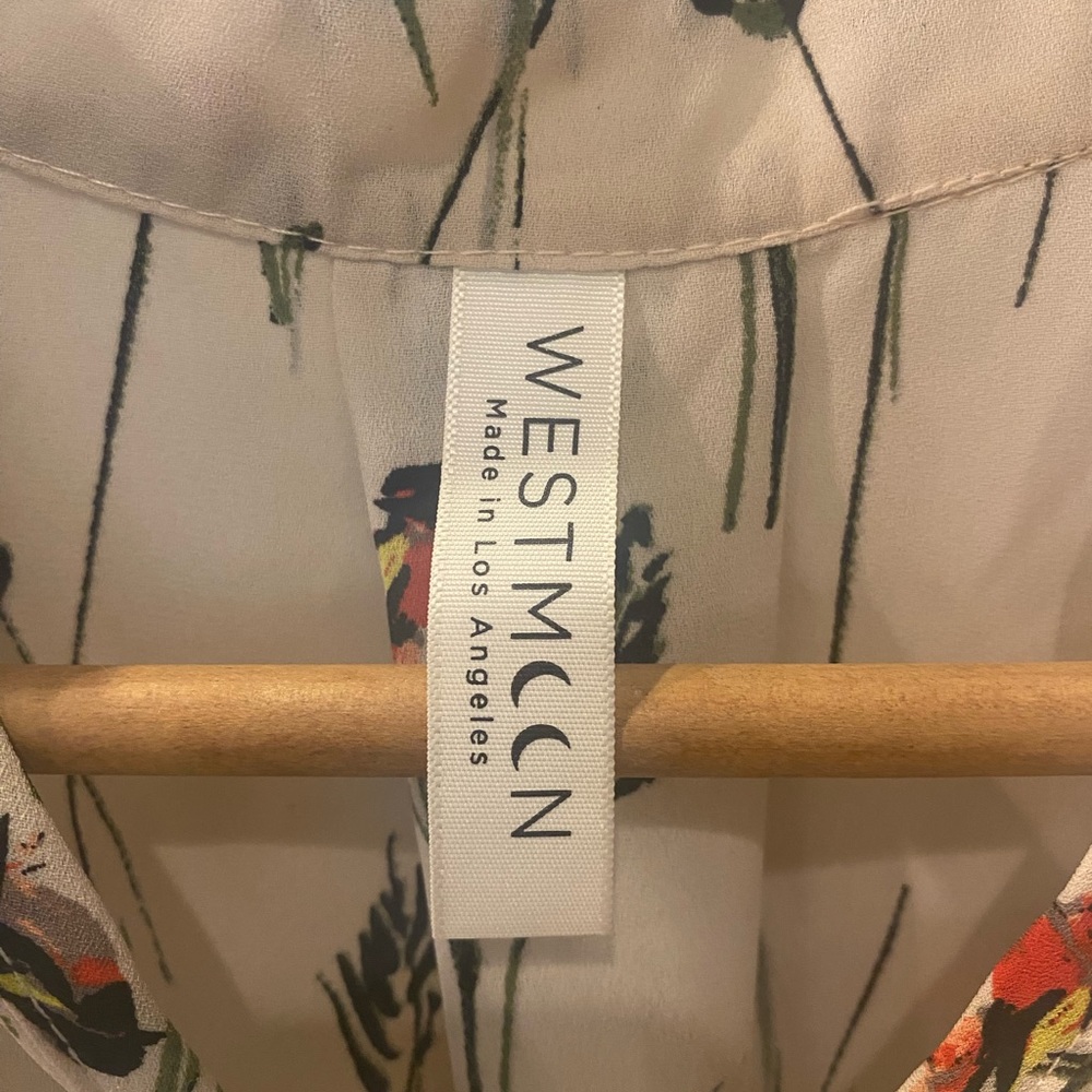 NWOT Charming Westmoon LA Sleeveless blouse - Picture 4 of 4
